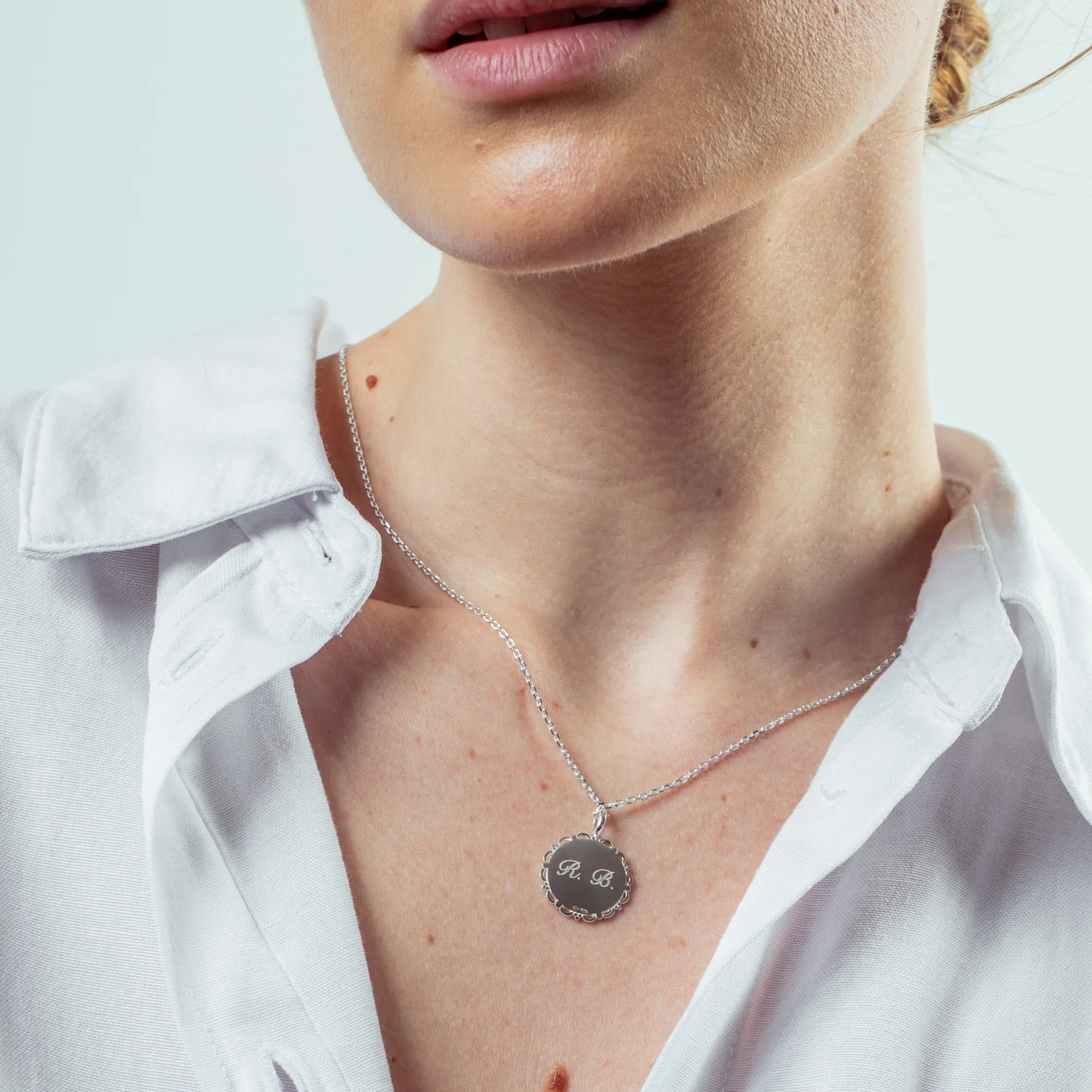 Le Collier Dentelé - 1 Empreinte Digitale