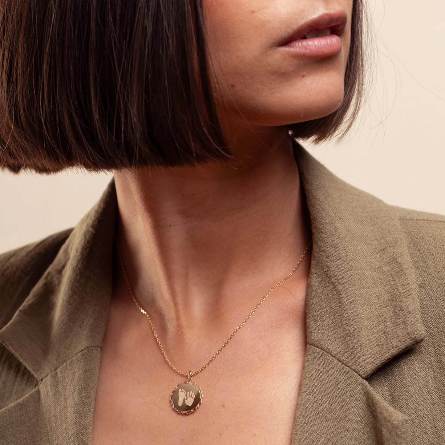 The Vintage Pendant - 1 Hand/Footprint