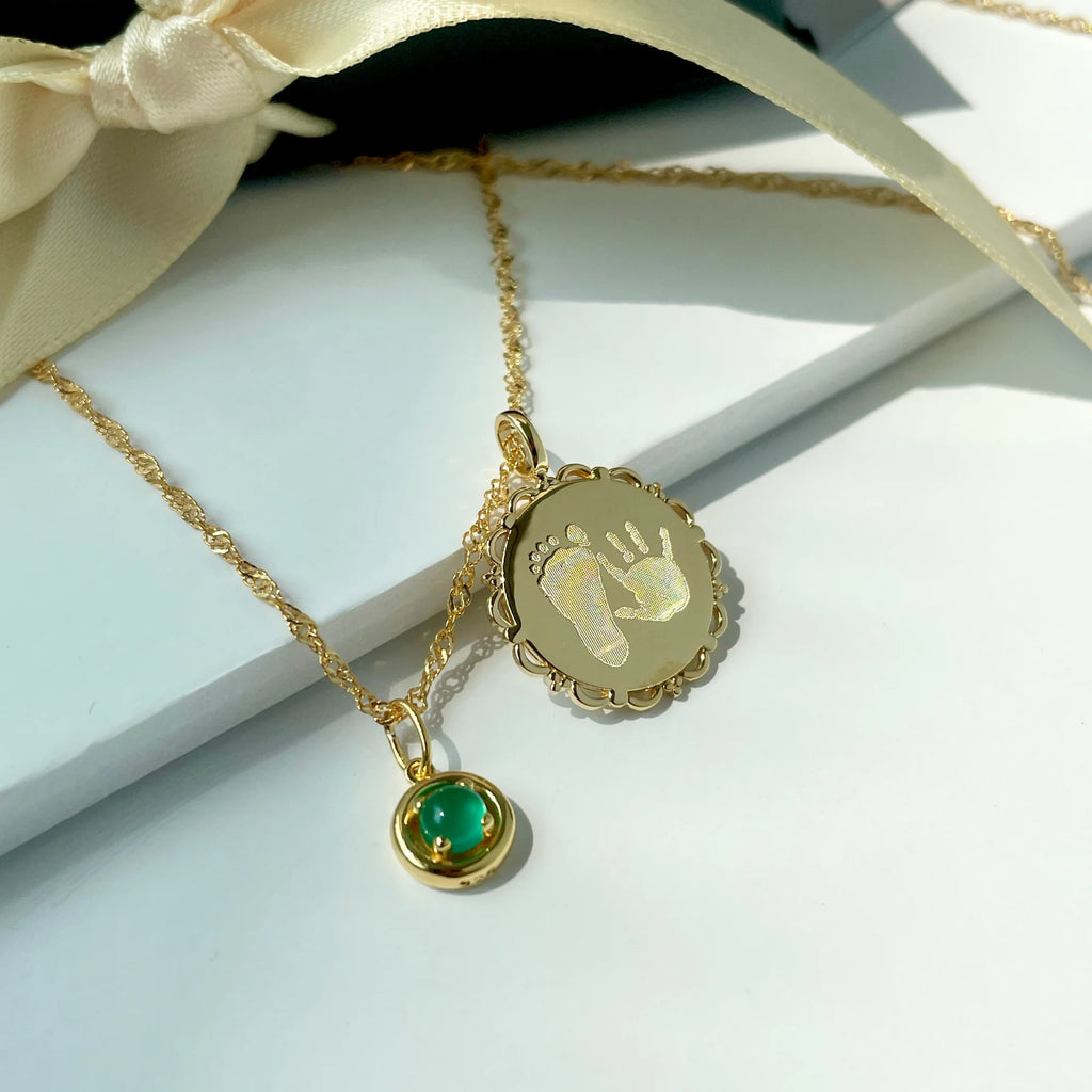 The Vintage Necklace - 2 Prints