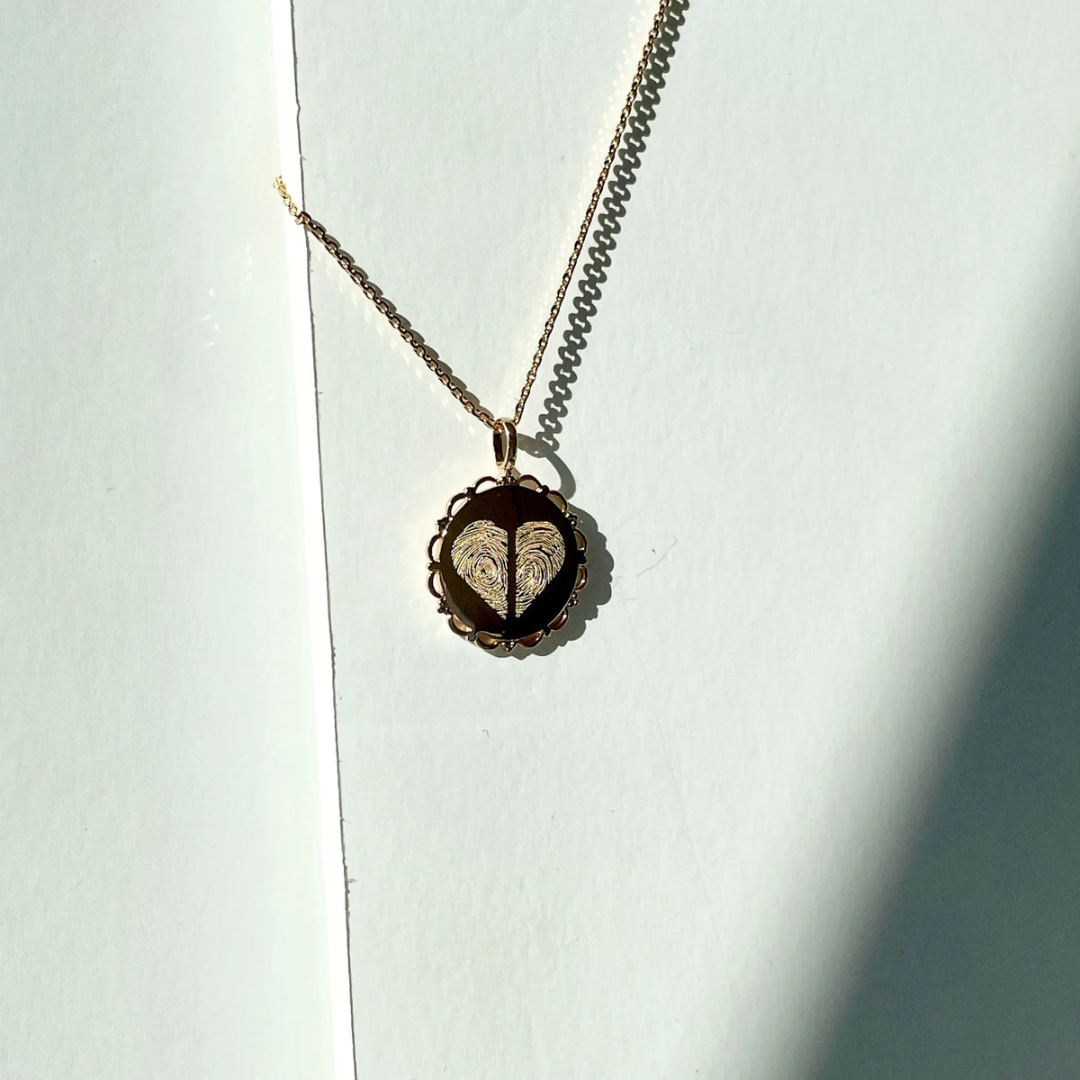 Le Collier Dentelé - 2 Empreintes Digitales Coeur