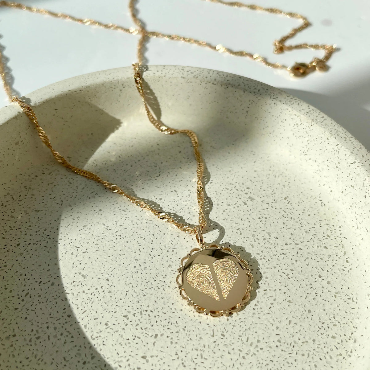 Le Collier Dentelé - 2 Empreintes Digitales Coeur